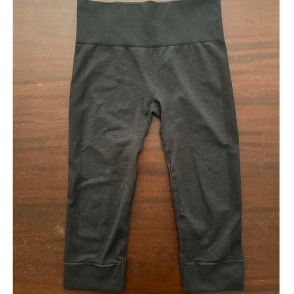 Lululemon | heathered gray Ebb to Street Crop Leggings Pants | size 6 - Picture 1 of 6